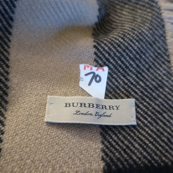 Womens Burberry Camel Black Red Wool Nova Check Print Fringed Scarf - Picture 9 of 10